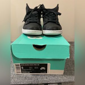 Gently Worn: Nike Men's Dunk High Pro SB Skate Shoe Anthracite/Black/White